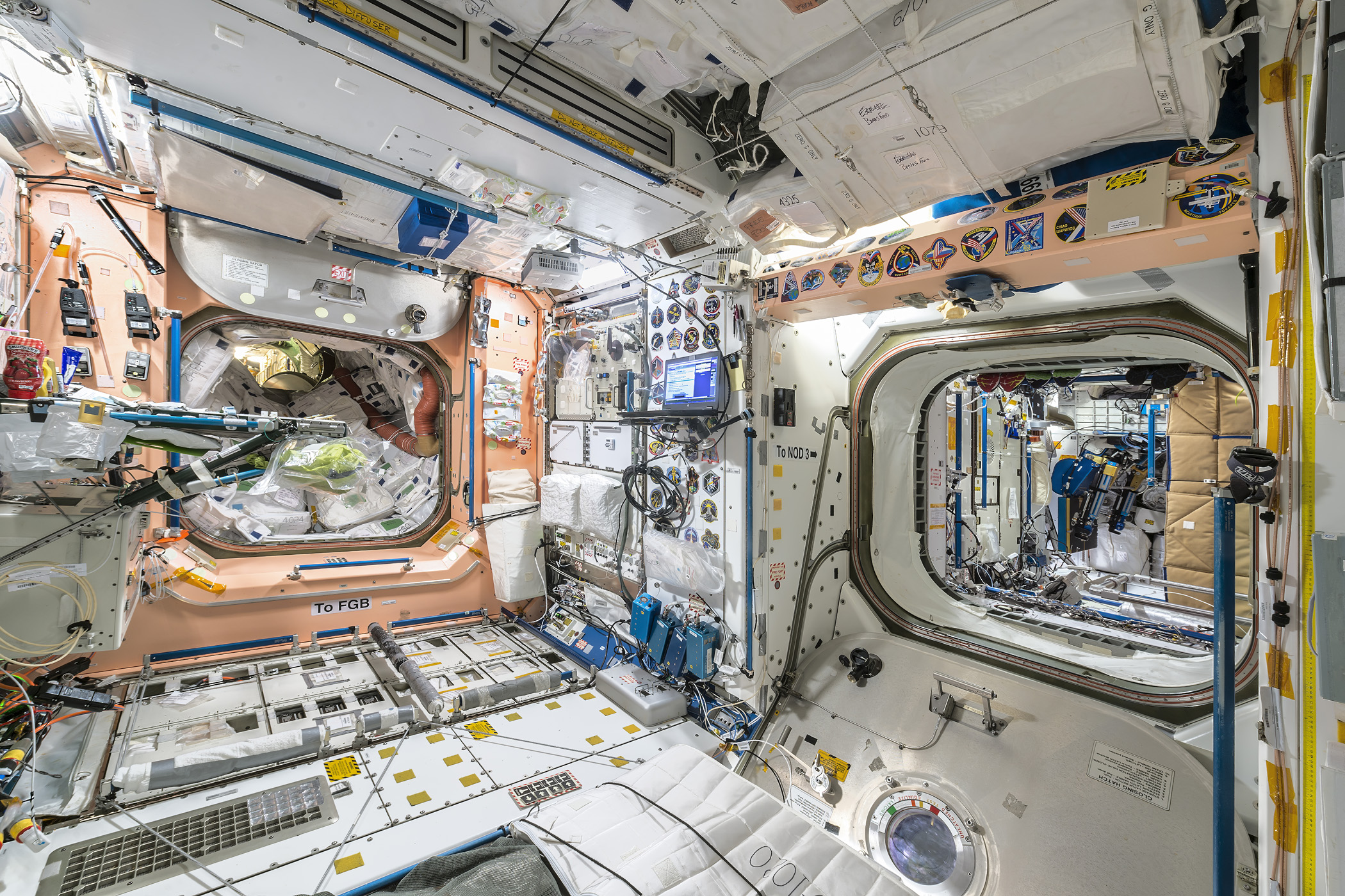 Nasa Iss Interior NASA International Space Station Astronauts Cargo